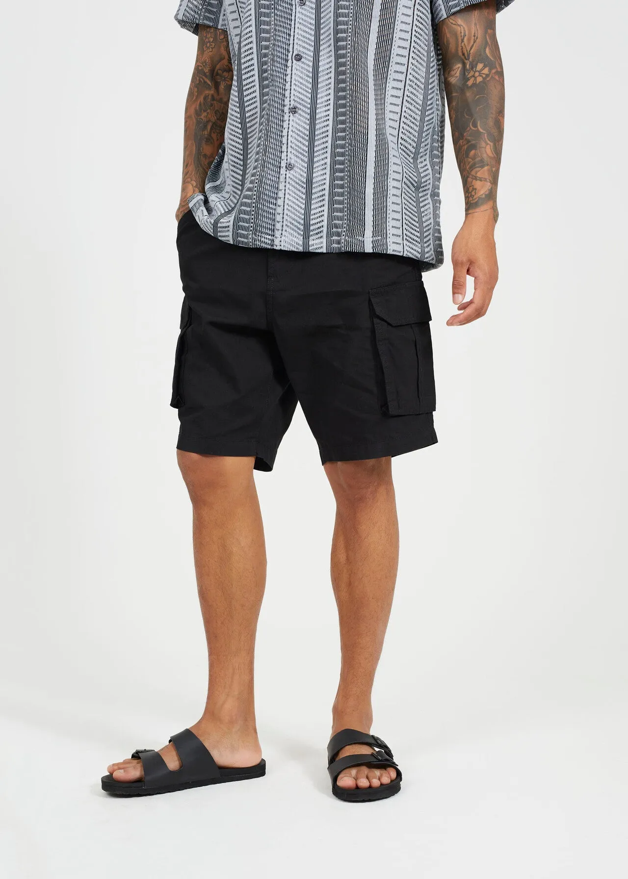 BLACK COTTON CANVAS POCKET DETAIL CARGO SHORTS