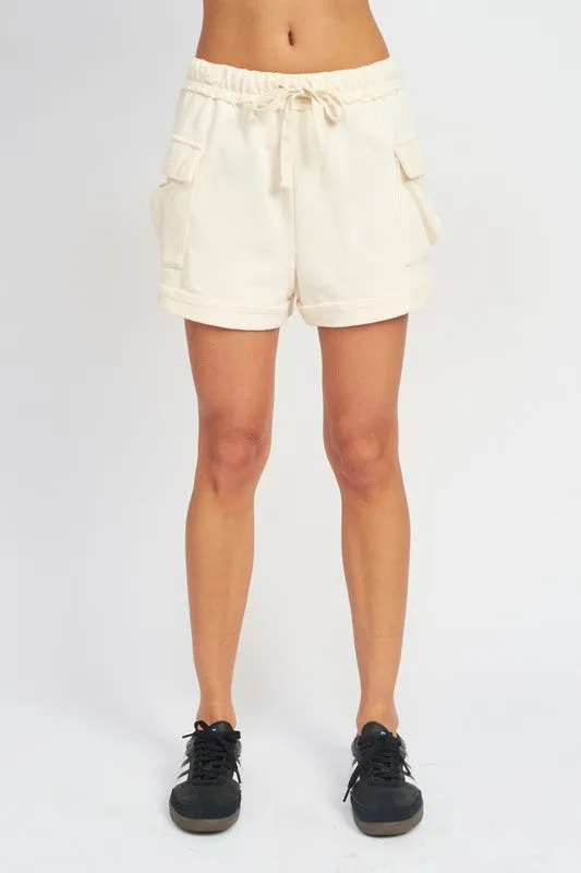 CARGO POCKET SHORTS WITH DRAWSTRING