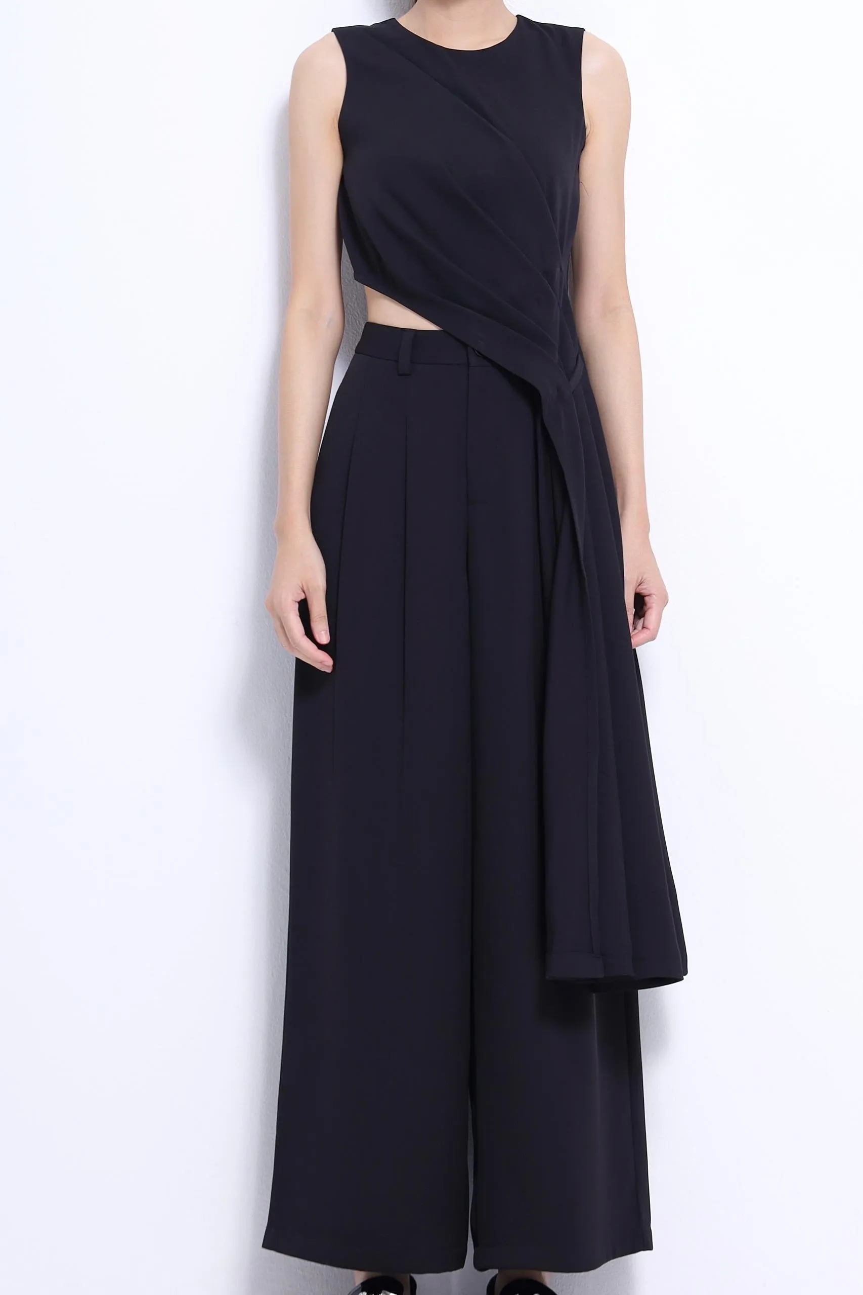 Zia Tailored Wide Legged Pants